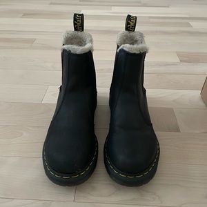 Dr. Martens Leonore Boots